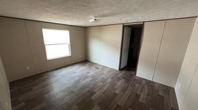 Photo 5 of 12 of home located at 10301 Sunshine Valley Dr Northport, AL 35475