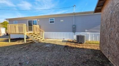 Photo 5 of 27 of home located at 192 Eloise Rd Louisa, KY 41230