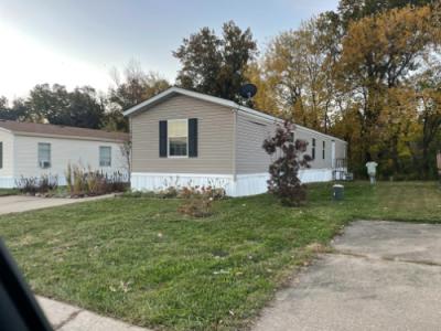 Photo 2 of 7 of home located at 1362 Stone Creek Val O Fallon, MO 63366