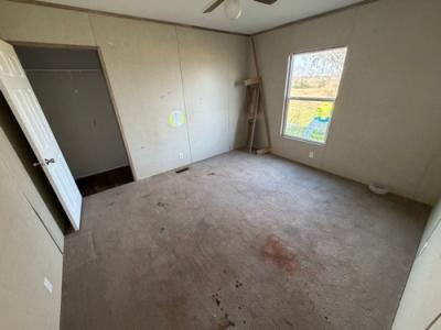 Photo 5 of 12 of home located at 7112 Grace Ln Sealy, TX 77474