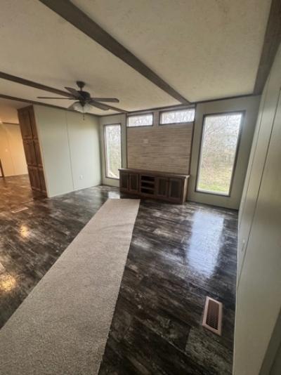 Photo 4 of 25 of home located at 210 E Vine St Paragould, AR 72450