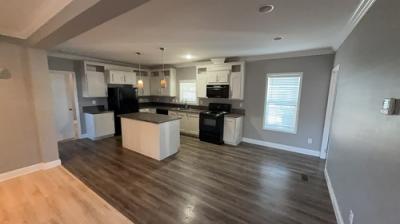 Photo 3 of 20 of home located at 12543 Claremont Cir Lot 113 Del Valle, TX 78617