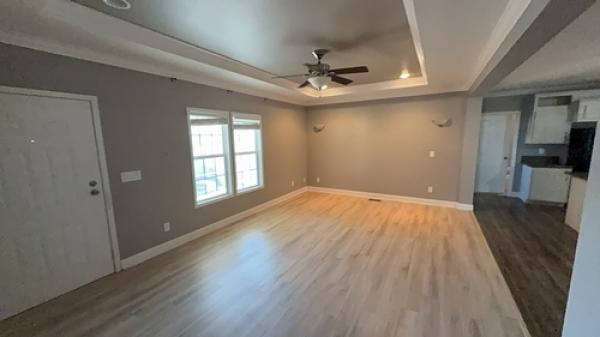 2017 32PKS28483AH17 Manufactured Home