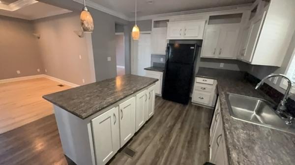 2017 32PKS28483AH17 Manufactured Home