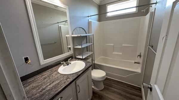 2017 32PKS28483AH17 Manufactured Home