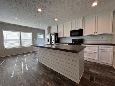 Photo 4 of 17 of home located at 2739 Lehigh Rd Trafford, AL 35172