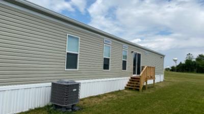 Photo 4 of 20 of home located at 930 E Broadway St Trlr 73 North Baltimore, OH 45872