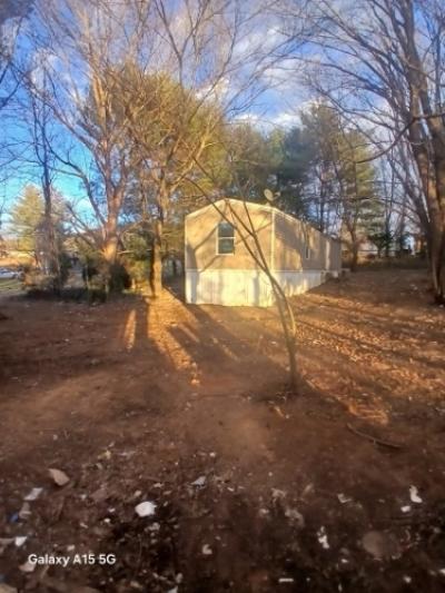 Photo 3 of 6 of home located at 91 Deuce Ln Monticello, KY 42633