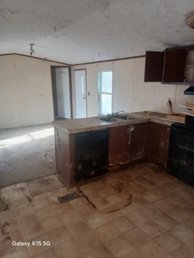 Photo 4 of 6 of home located at 91 Deuce Ln Monticello, KY 42633