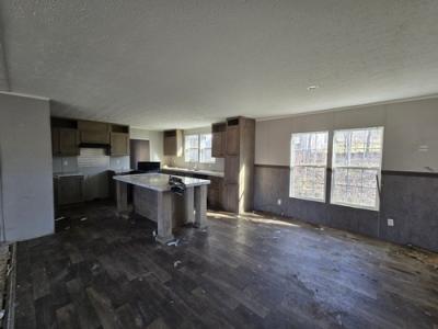 Photo 3 of 11 of home located at 15405 Lee Hwy Bristol, VA 24202