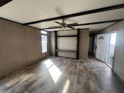 Photo 5 of 15 of home located at 25898 I-30 Frontage Rd Bryant, AR 72022