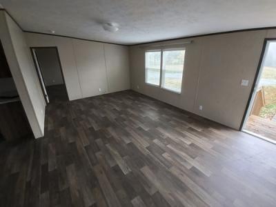 Photo 2 of 10 of home located at 10219 Farmersville R Princeton, KY 42445