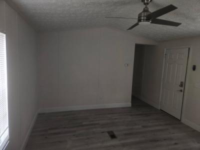 Photo 4 of 12 of home located at 18118 N Us Highway 41 Lot 37C Lutz, FL 33549