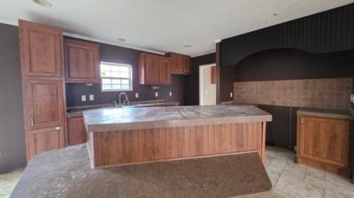 Photo 3 of 10 of home located at 6682 State Route 250 Calhoun, KY 42327