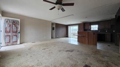 Photo 4 of 10 of home located at 6682 State Route 250 Calhoun, KY 42327