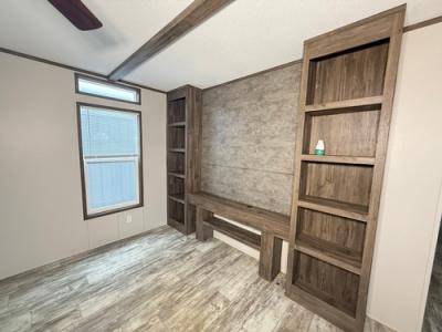 Photo 3 of 14 of home located at 8522 Torrey Pine Pl Tomball, TX 77375