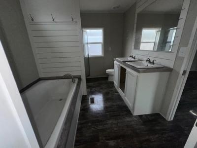 Photo 5 of 10 of home located at Storage Lot Leeds, AL 35094