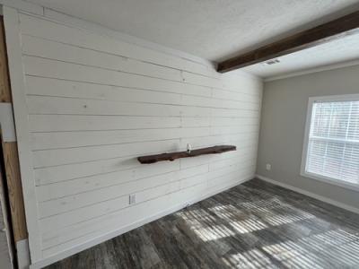 Photo 3 of 17 of home located at 25898 I-30 Frontage Rd Bryant, AR 72022