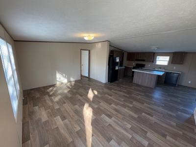 Photo 2 of 24 of home located at 501 Tami Ct Elizabethtown, KY 42701