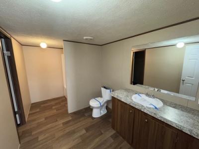 Photo 4 of 24 of home located at 501 Tami Ct Elizabethtown, KY 42701