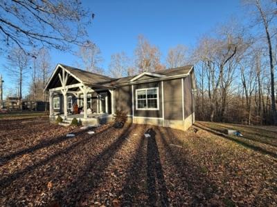 Mobile Home at 448 Slate Ridge Chur Lily, KY 40740