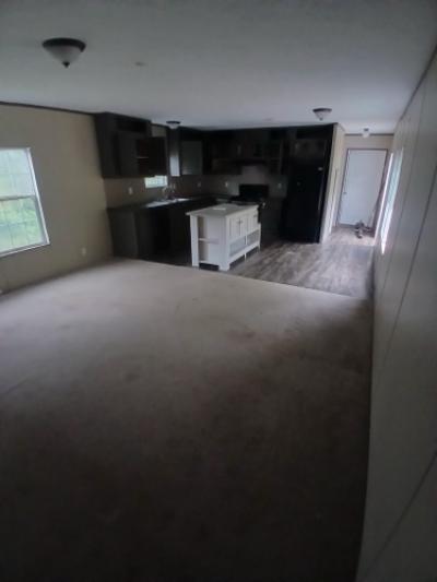 Photo 2 of 11 of home located at 500 Willow Rd Manchester, KY 40962