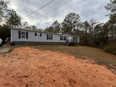 Mobile Home at 194 Air Ln Tuskegee, AL 36083