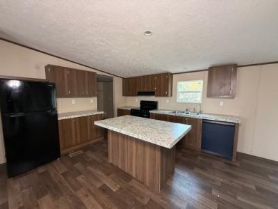 Photo 5 of 14 of home located at 12610 County Road 3740 Cleveland, TX 77327