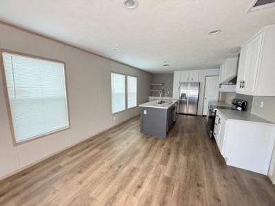 Photo 3 of 17 of home located at 1648 Road 5714 Cleveland, TX 77327