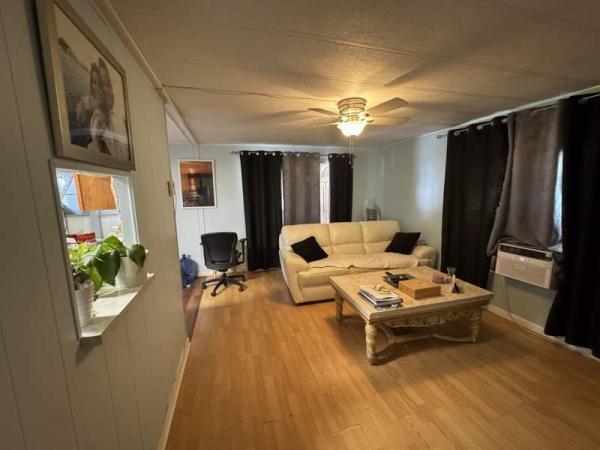 1979 TWIN Manufactured Home