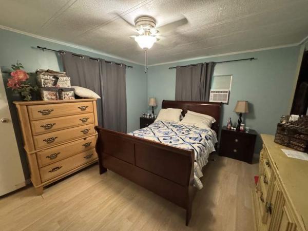 1979 TWIN Manufactured Home