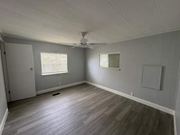 1982 TWIN Manufactured Home