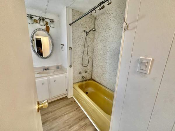 1974 Skyline Manufactured Home