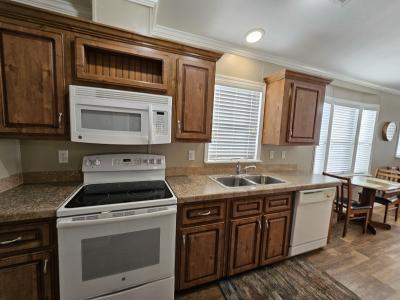 Photo 5 of 12 of home located at 7125 Fruitville Rd 1552 Sarasota, FL 34240