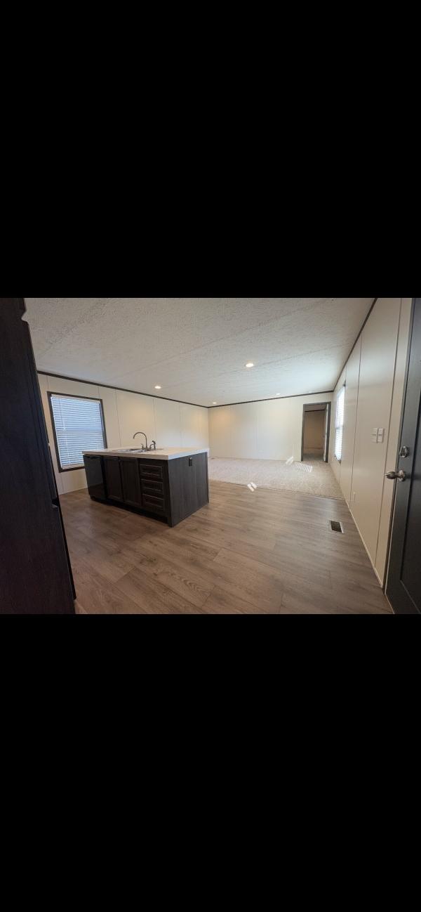 2021 Clayton 35MYO18763AH22 Mobile Home