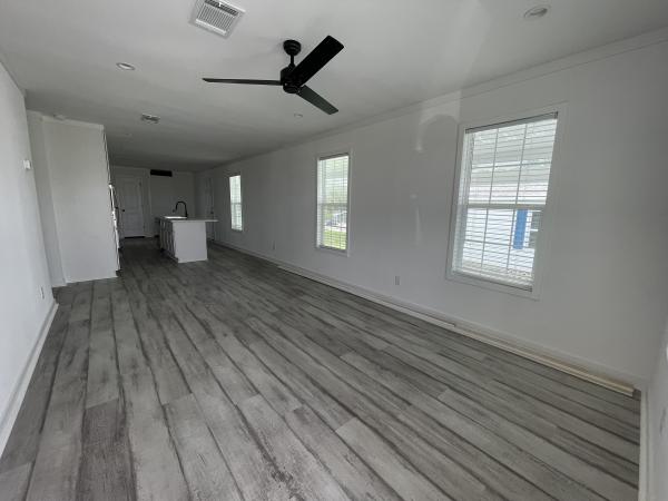 2025 Champion CH2450H32G01 Mobile Home