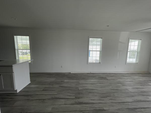 2025 Champion CH2450H32G01 Mobile Home