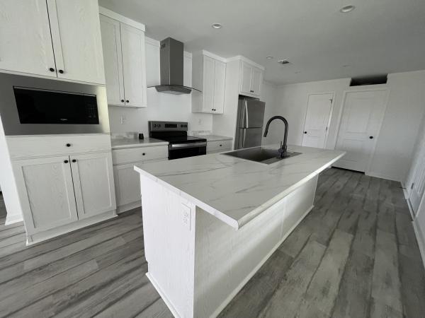 2025 Champion CH2450H32G01 Mobile Home