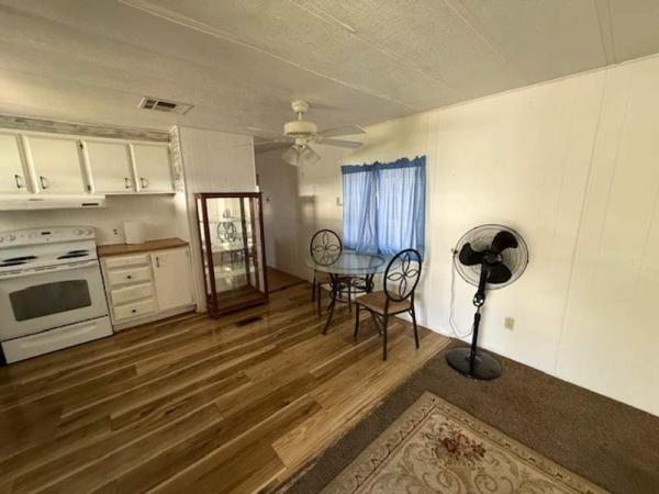 1979 Kaufman&Broad Manufactured Home