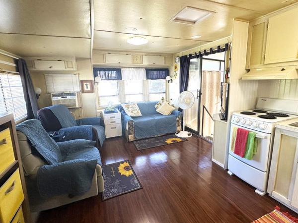 1983 Yell Manufactured Home