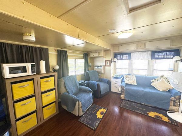 1983 Yell Manufactured Home