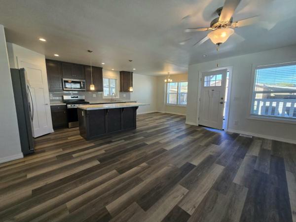 Photo 1 of 2 of home located at 4901 Green River Rd #183 Corona, CA 92878