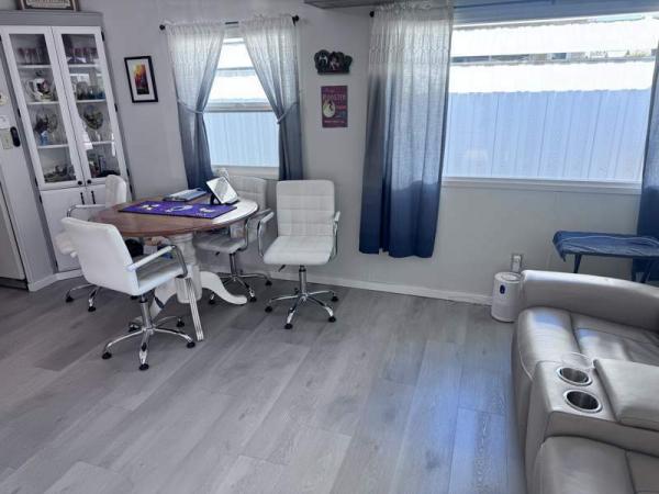 1984 Elite Manufactured Home