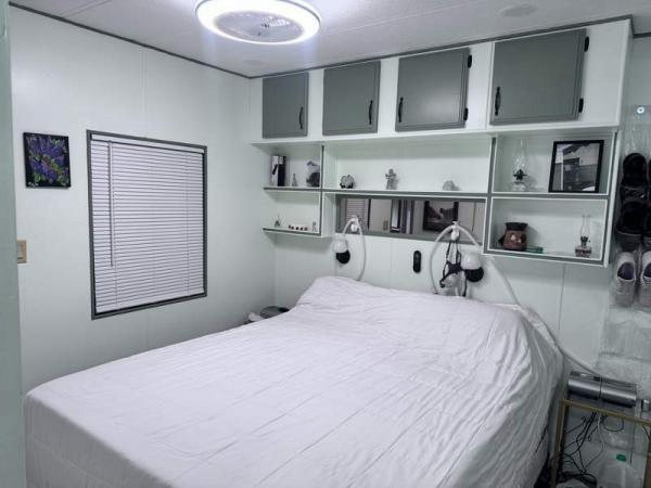 1984 Elite Manufactured Home