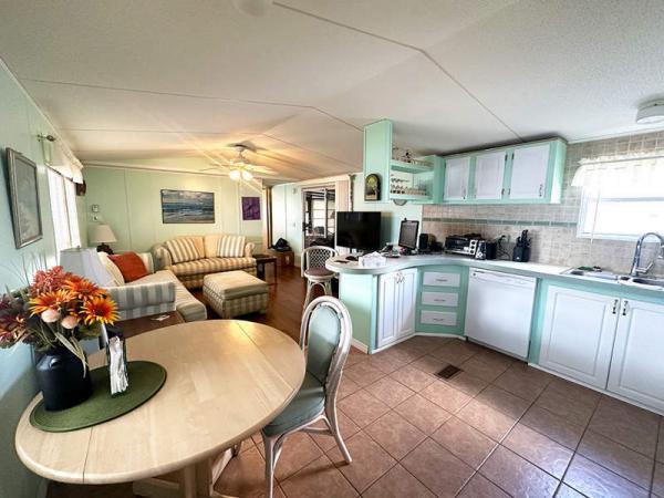 1991 CLAR Manufactured Home