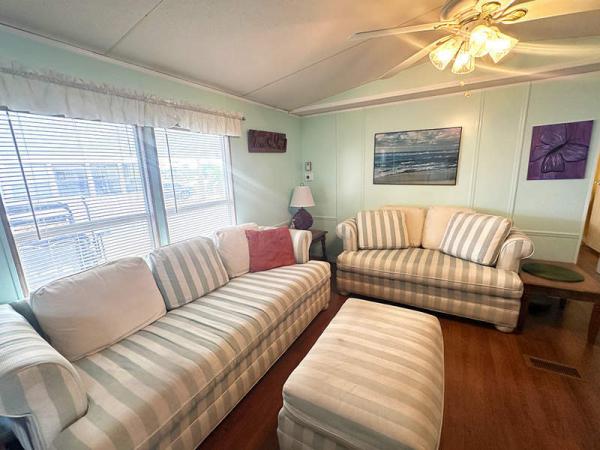 1991 CLAR Manufactured Home