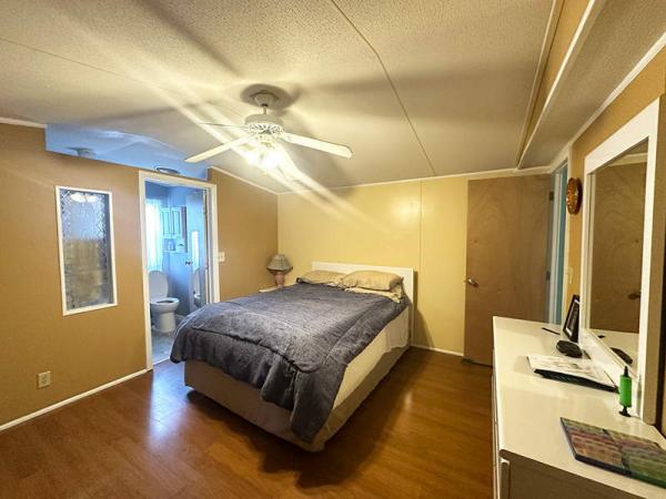 1991 CLAR Manufactured Home