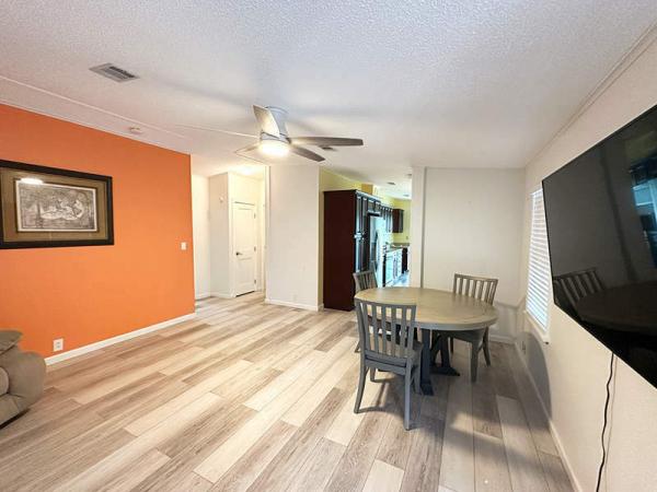 1990 Palm Harbor Manufactured Home