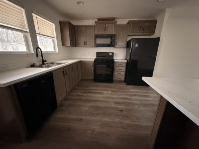 Mobile Home at 13985 River Haven Blvd Grand Haven, MI 49417