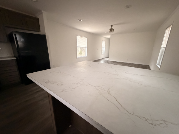 2026 Champion DAP1676H32221 Mobile Home